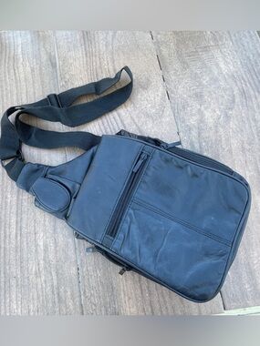 Buxton Black Leather Crossbody Sling Pack for Men